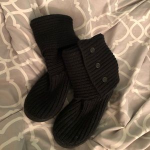 Black sweater Uggs